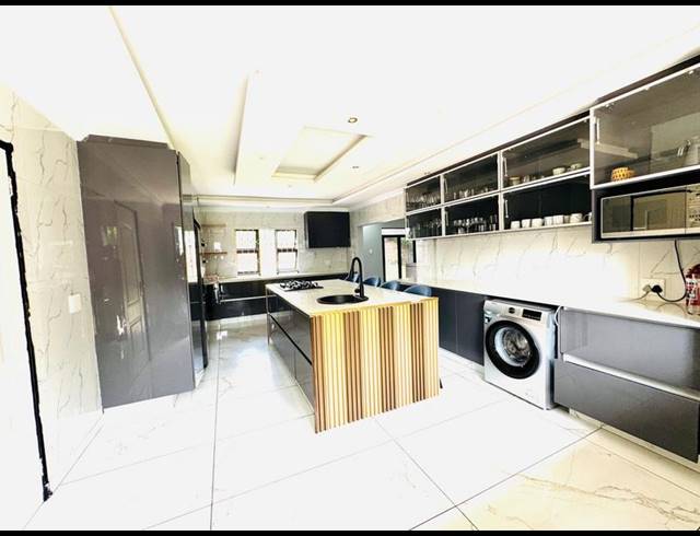 4 BEDROOM PROPERTY TO RENT IN MEER EN SEE